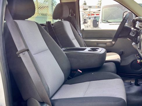 Used 2008 Chevrolet Silverado 2500 W/T RWD image 17