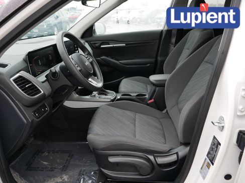 Used 2024 Kia Seltos LX image 13