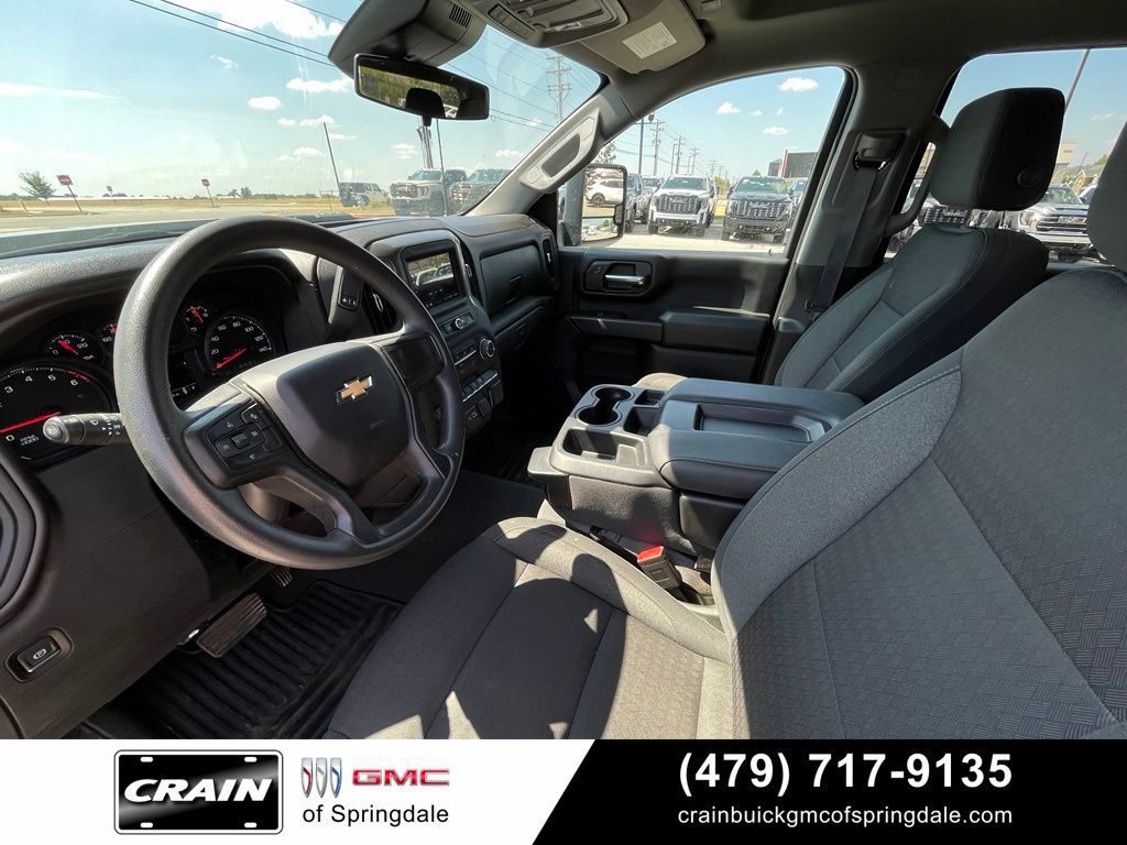 Used 2024 Chevrolet Silverado 2500 Custom w/ Custom Convenience Package AWD/4WD image 9