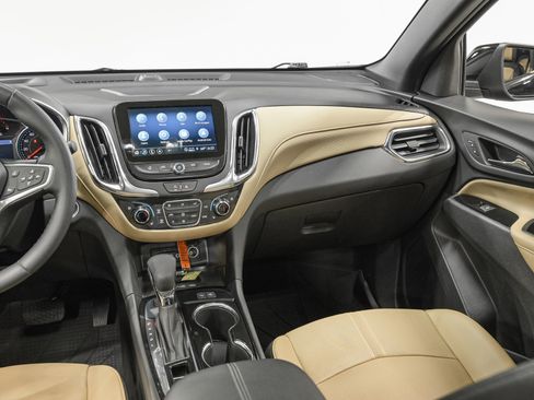 Used 2023 Chevrolet Equinox Premier image 30