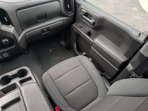 Used 2021 Chevrolet Silverado 1500 Custom Trail Boss AWD/4WD image 11