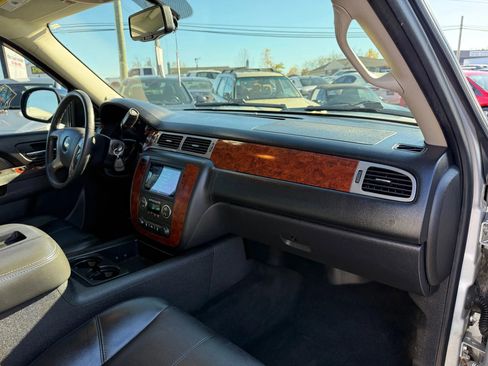 Used 2012 Chevrolet Avalanche LT w/ All-Star Edition image 17