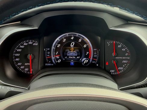 Used 2018 Chevrolet Corvette Grand Sport RWD image 39