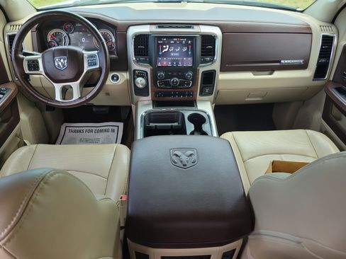 Used 2019 RAM 1500 Laramie w/ Convenience Group RWD image 9
