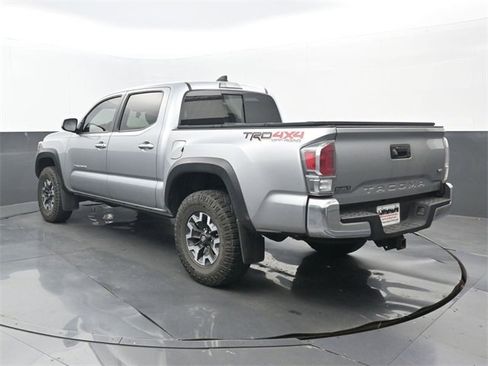 Used 2023 Toyota Tacoma TRD Off-Road image 3