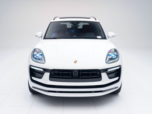 Used 2026 Porsche Macan AWD/4WD image 6