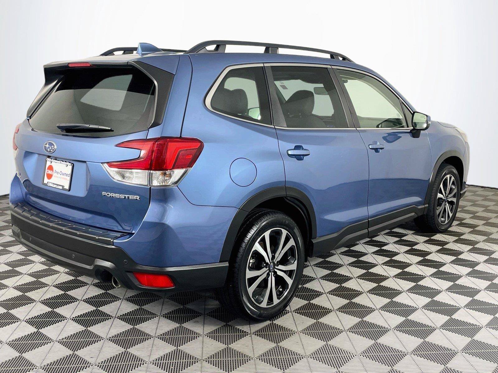 Certified 2023 Subaru Forester Limited AWD/4WD image 10