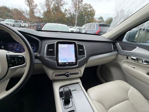 Certified 2023 Volvo XC90 B5 Core image 28