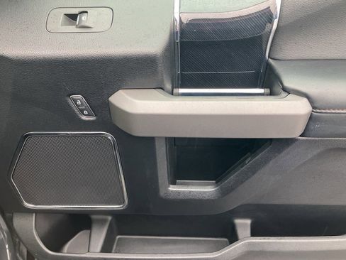 Used 2021 Ford F250 Platinum w/ FX4 Off-Road Package image 42