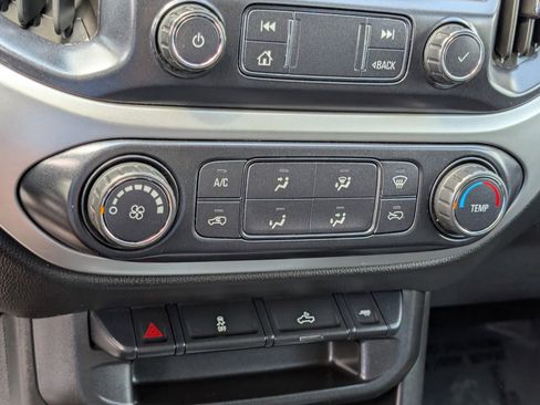 Used 2020 Chevrolet Colorado LT RWD image 24