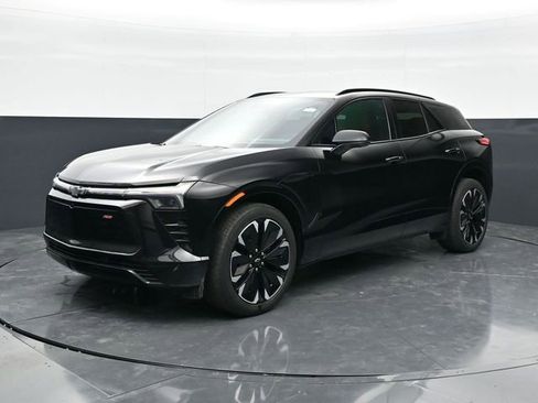 Used 2024 Chevrolet Blazer EV RS image 3