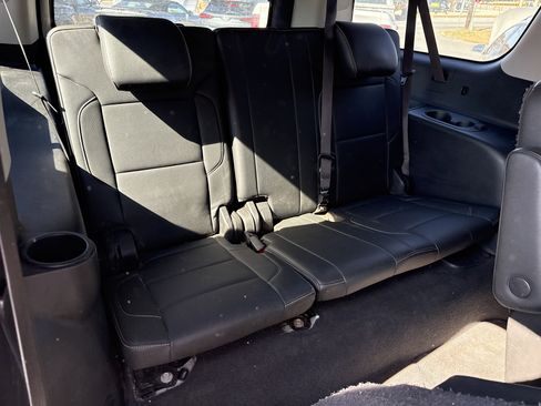 Used 2020 GMC Yukon XL SLT image 30