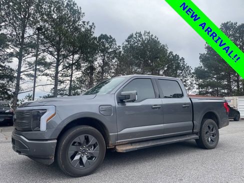 Used 2023 Ford F150 Lightning Lariat w/ Equipment Group 511A High image 5