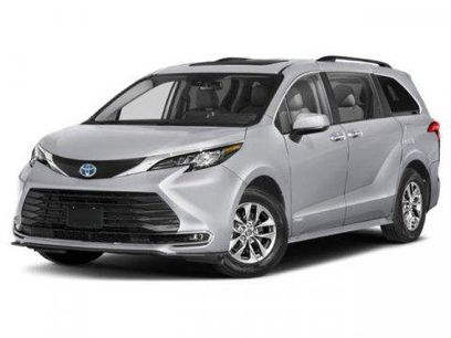 Certified 2022 Toyota Sienna XLE