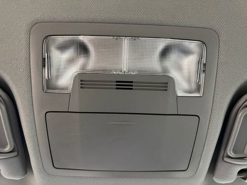 Used 2015 Toyota Camry LE image 34