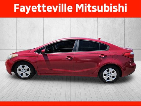 Used 2016 Kia Forte LX FWD image 4