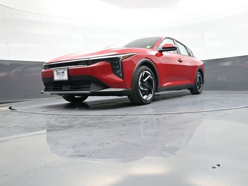 New 2025 Kia K4 EX image 24