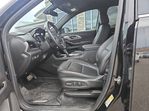 Used 2023 Chevrolet Traverse LT w/ LPO, Floor Liner Package image 12