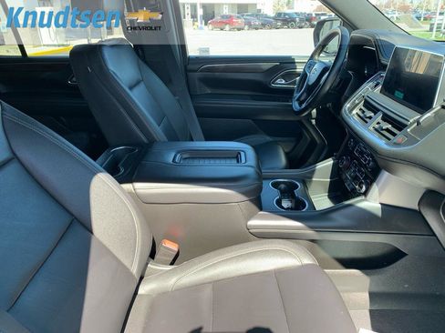 Used 2024 Chevrolet Tahoe LT w/ Luxury Package image 11