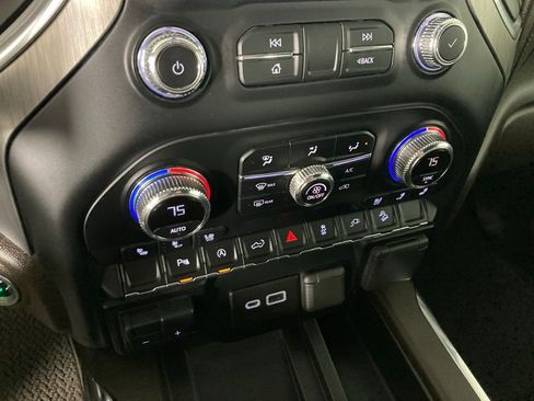 Used 2021 GMC Sierra 1500 Denali image 9