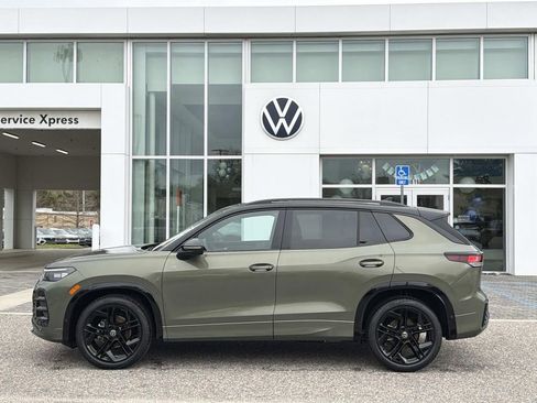 New 2026 Volkswagen Tiguan SE R-Line FWD image 4