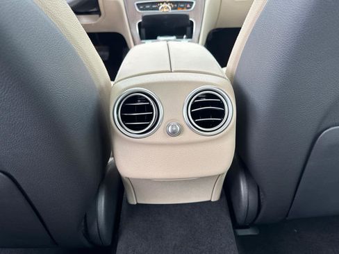 Used 2020 Mercedes-Benz C 300 4MATIC Sedan image 30