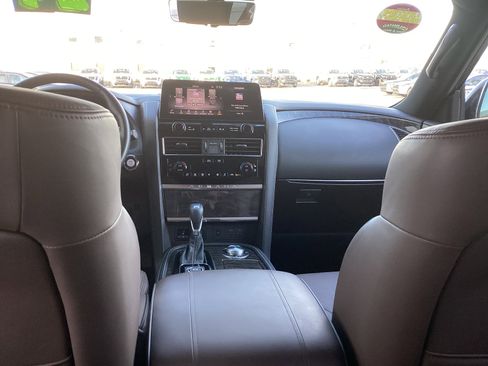 Used 2024 Nissan Armada Platinum w/ Captain's Chairs Package image 23