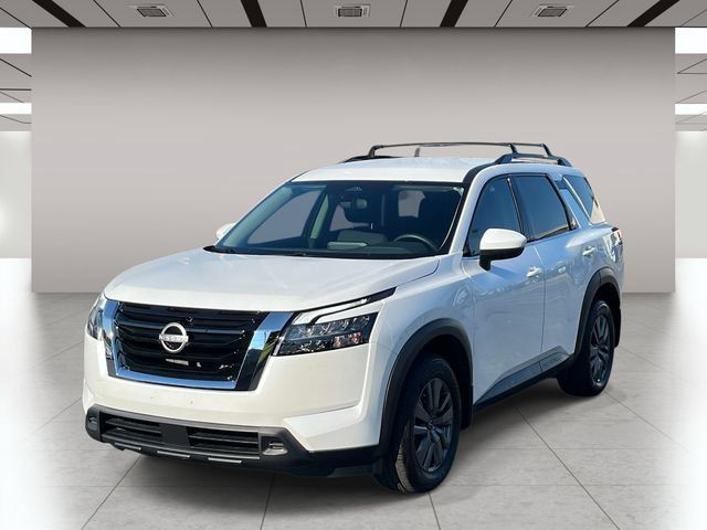 Used 2025 Nissan Pathfinder SV FWD image 8