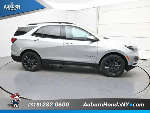 Used 2022 Chevrolet Equinox RS w/ Infotainment Package AWD/4WD image 14