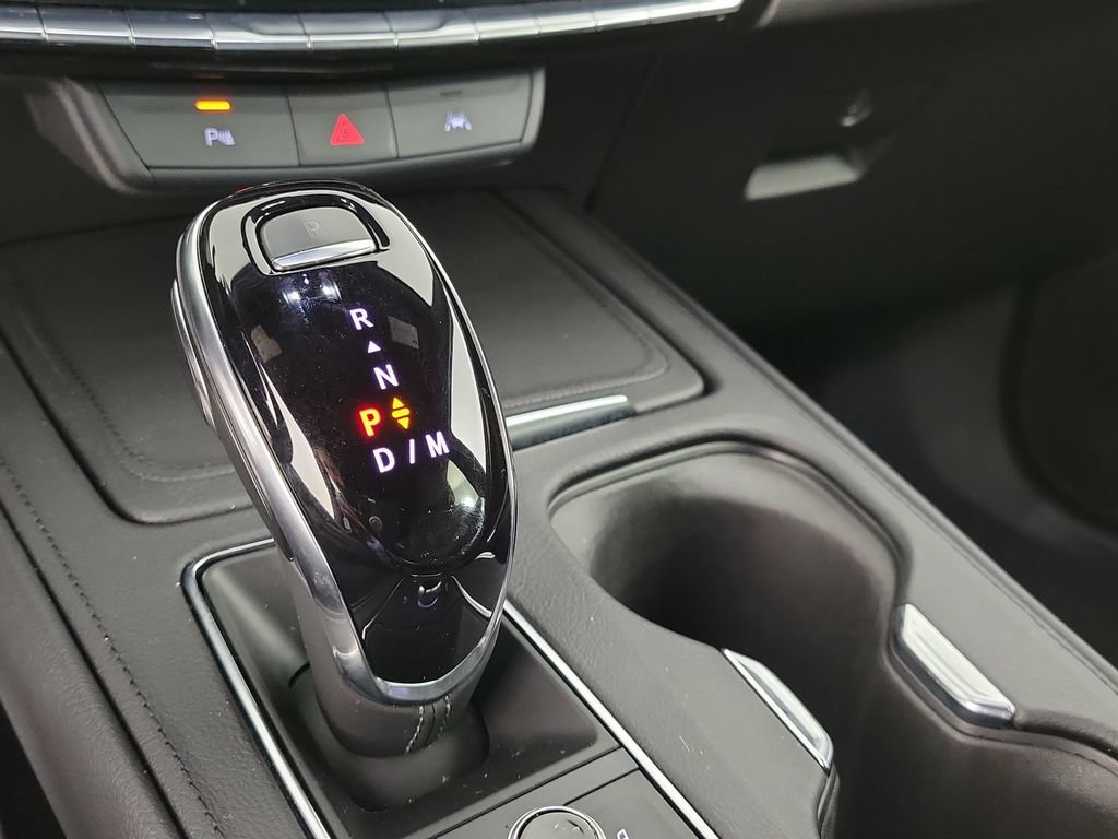 Used 2025 Cadillac XT4 Premium Luxury FWD image 27