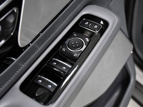 Used 2020 Lincoln Aviator Reserve w/ Equipment Group 202A image 18