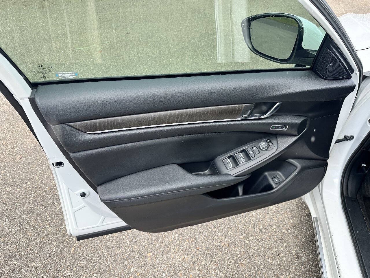 Used 2020 Honda Accord EX-L image 10