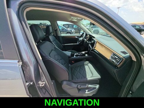 Used 2025 Volkswagen Atlas SE FWD image 5