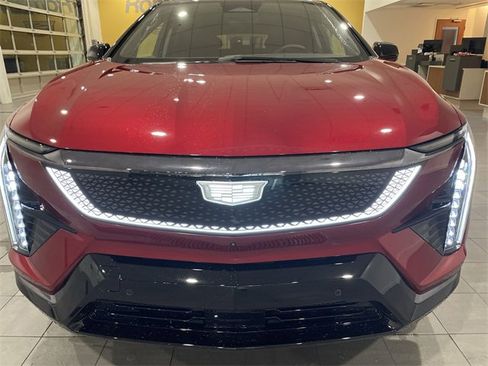 New 2026 Cadillac Optiq Sport 2 image 9