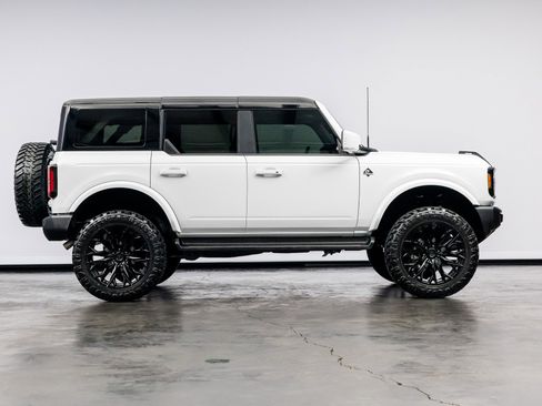 Used 2025 Ford Bronco Outer Banks w/ Sasquatch Package AWD/4WD image 22