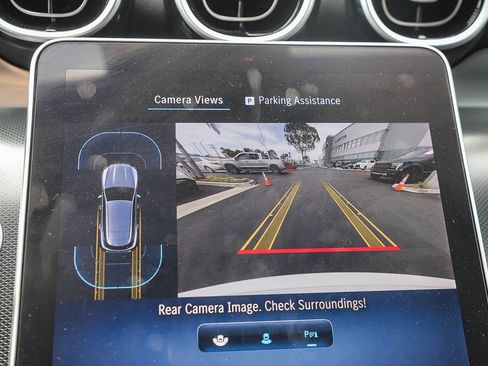 Used 2024 Mercedes-Benz GLC 300 image 27