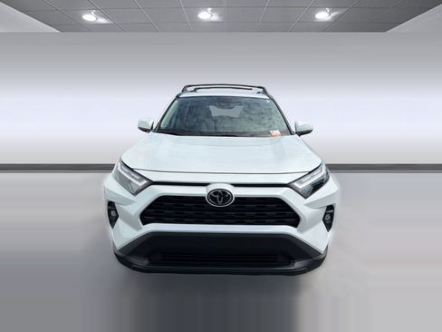 Used 2025 Toyota RAV4 XLE Premium FWD image 6