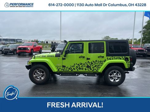 Used 2013 Jeep Wrangler Unlimited Sahara w/ Connectivity Group AWD/4WD image 3