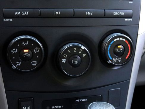 Used 2009 Toyota Corolla XLE image 8