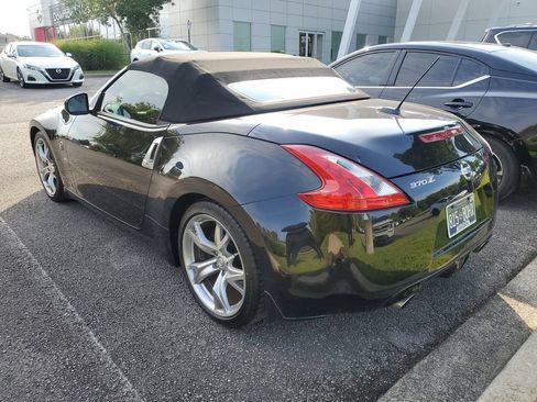 Used 2011 Nissan 370Z Touring w/ Sport Pkg RWD image 15