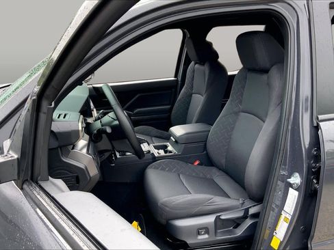 Used 2026 Toyota Tacoma SR5 AWD/4WD image 8