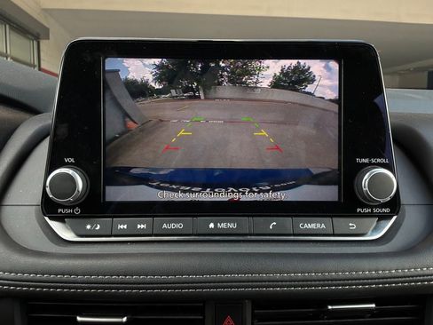 Used 2026 Nissan Rogue SV FWD image 31