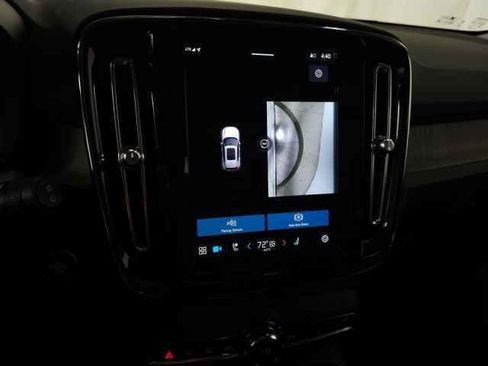 Certified 2023 Volvo XC40 B5 Ultimate w/ Protection Package Premier image 30