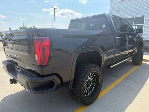Used 2022 GMC Sierra 1500 Denali w/ Denali Reserve Package AWD/4WD image 7