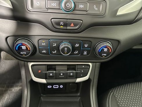 Used 2023 GMC Terrain SLE w/ Driver Convenience Package image 23