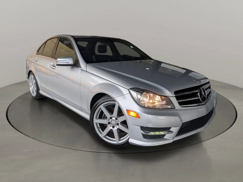 Used 2014 Mercedes-Benz C 250 Sedan image 7
