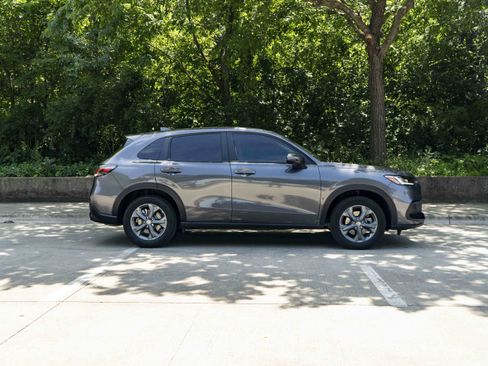 Certified 2026 Honda HR-V LX image 10