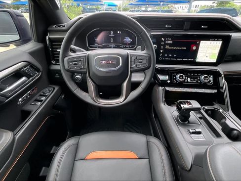 Used 2024 GMC Sierra 1500 AT4 w/ Technology Package AWD/4WD image 6