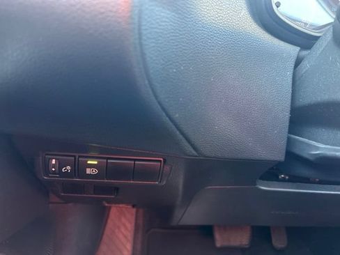 Used 2024 Toyota Corolla Cross LE w/ Moonroof Package FWD image 22