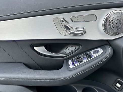 Used 2023 Mercedes-Benz GLC 300 4MATIC Coupe image 10